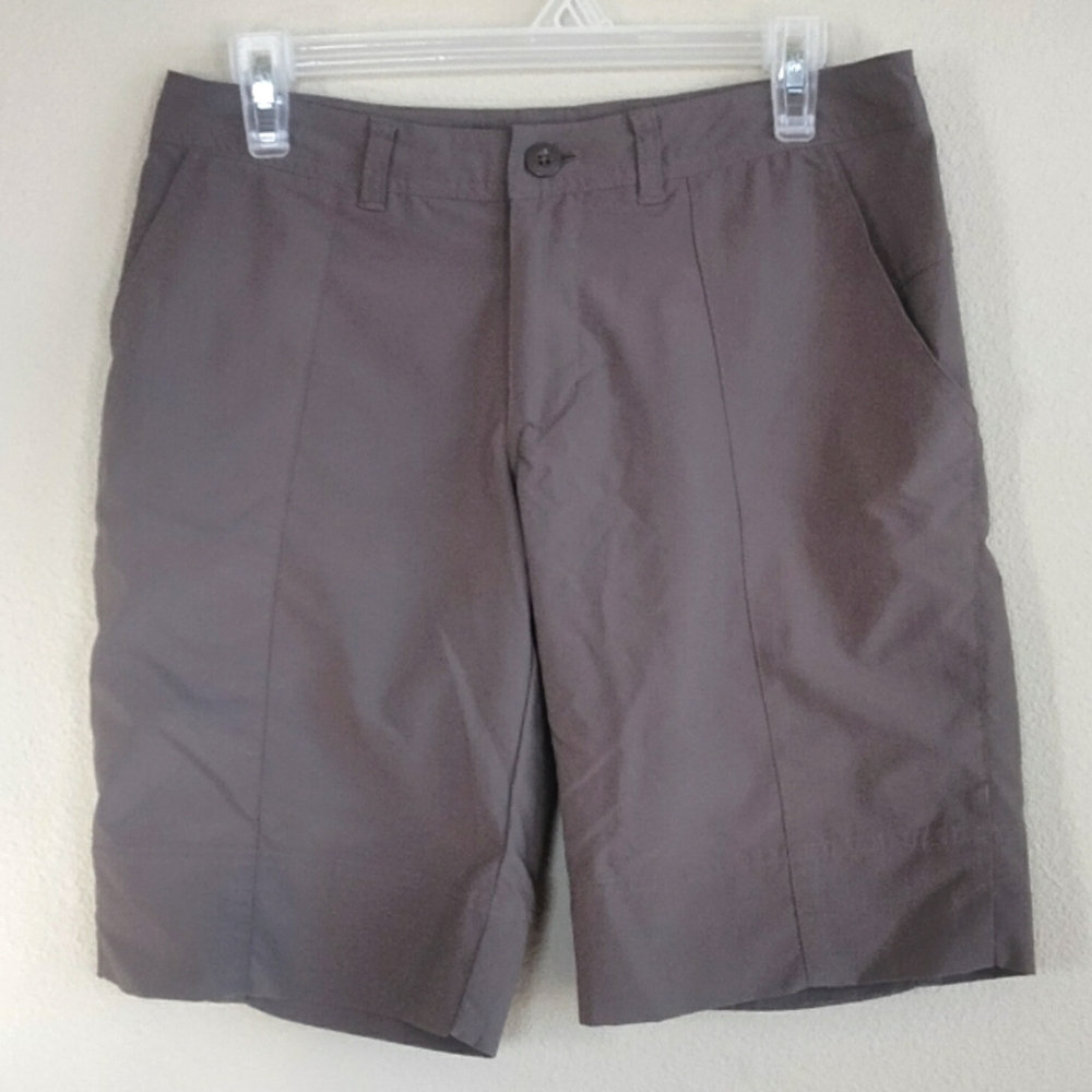 Patagonia size 6 brown hiking shorts